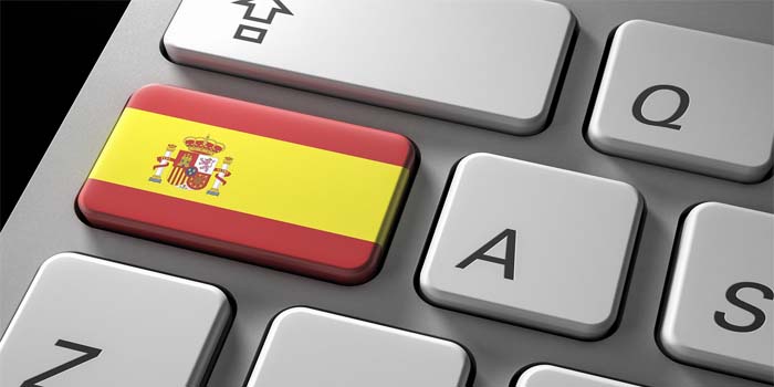 teclado con tecla pintada como la bandera de España